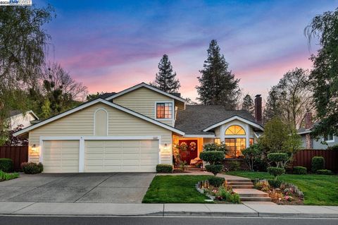 Photo of 3134 Arbor Dr, Pleasanton, CA 94566 (MLS # 41110219)