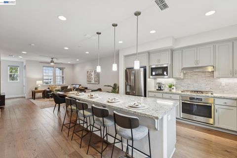 Photo of 3460 Serra Cir, Pleasanton, CA 94588 (MLS # 41123756)