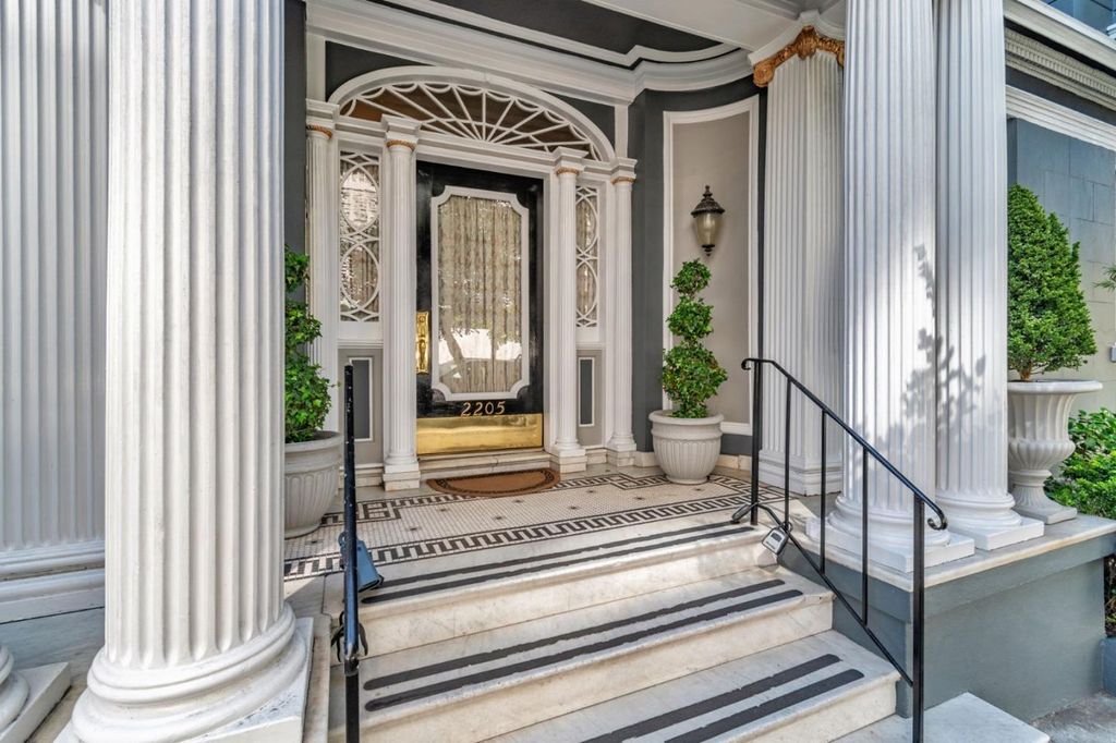 Photo of 2205 Sacramento Street #302, San Francisco, CA 94115 (MLS # ML82022997)