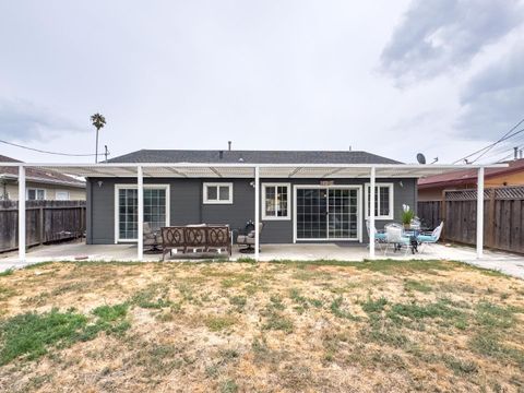 A home in San Mateo