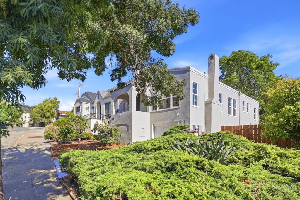 Photo of 4120 35th Avenue, Oakland, CA 94619 (MLS # ML82061414)