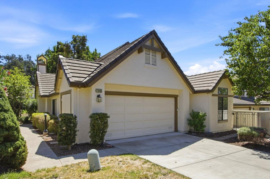 Photo of 7646 Falkirk Drive, San Jose, CA 95135 (MLS # ML82058595)