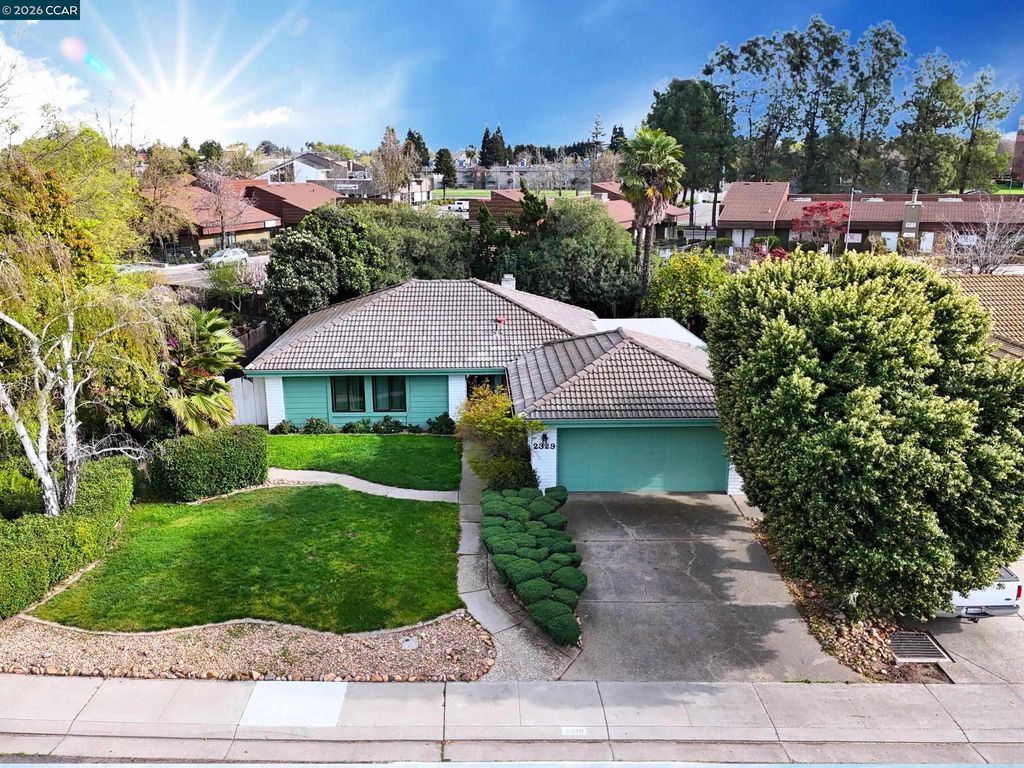 Photo of 2329 Lido Cir, Stockton, CA 95207 (MLS # 41126947)