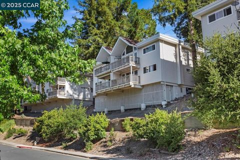 A home in Moraga