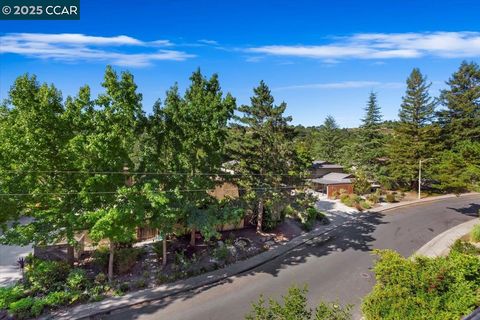 A home in Moraga