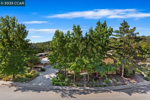 A home in Moraga