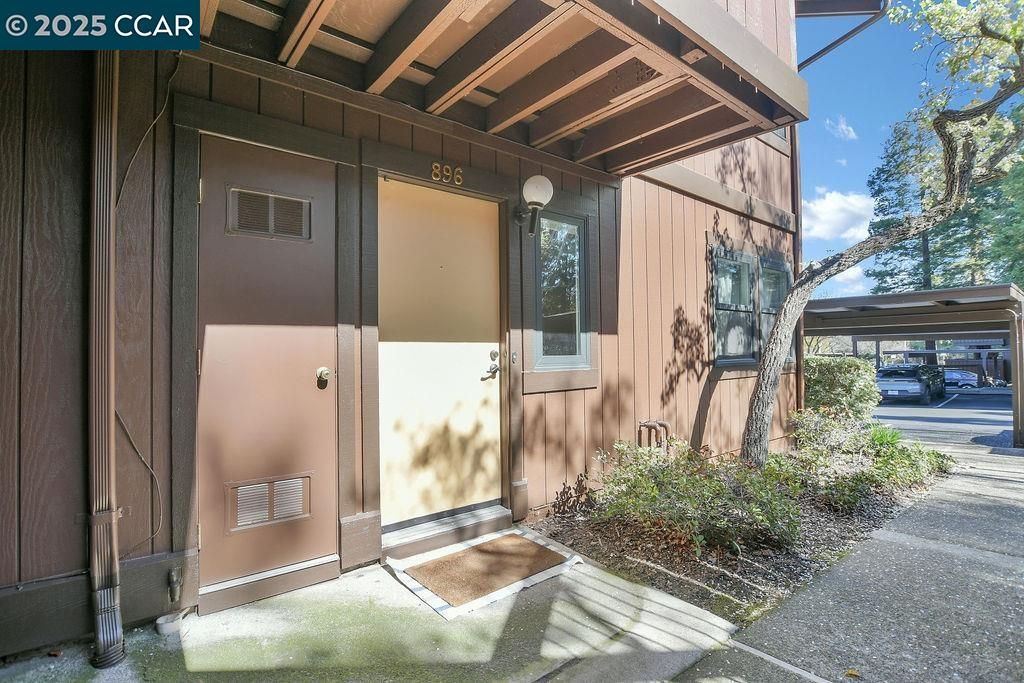 Photo of 896 Camelback Place, Pleasant Hill, CA 94523 (MLS # 41116361)