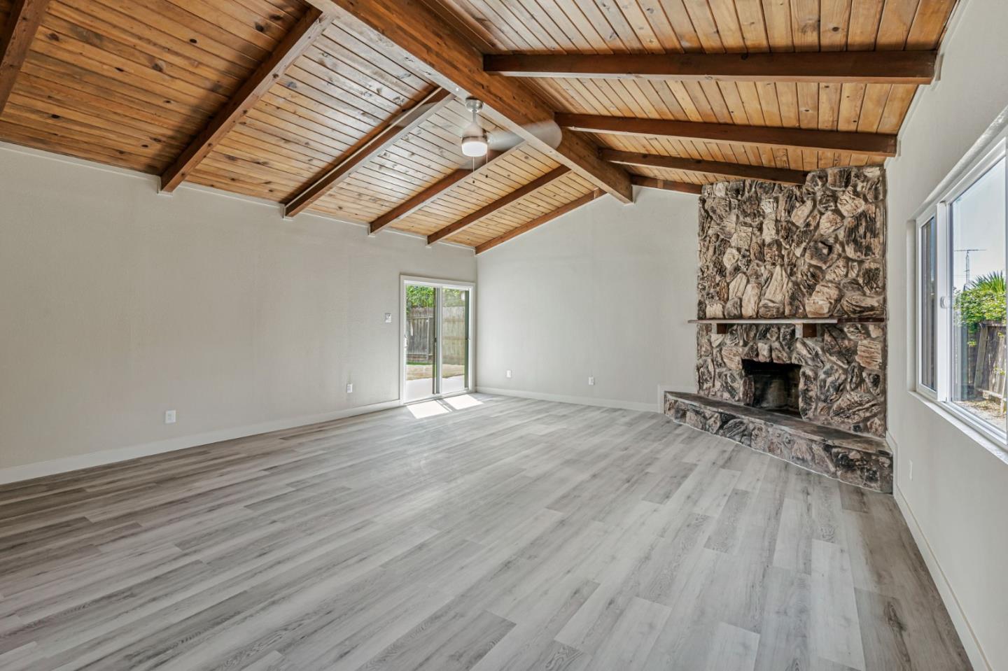 1917 Saturn Court