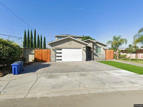Photo of 43257 NEWPORT Drive, Fremont, CA 94538 (MLS # ML82028346)