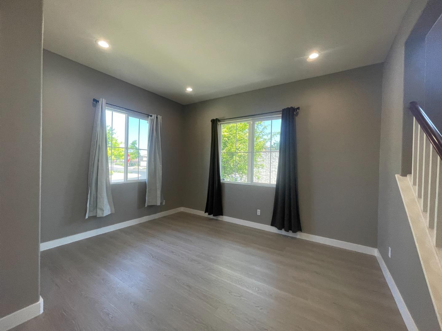 700 Red Barn Place