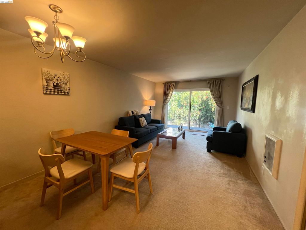 Photo of 625 El Dorado Ave #204, Oakland, CA 94611 (MLS # 41135136)