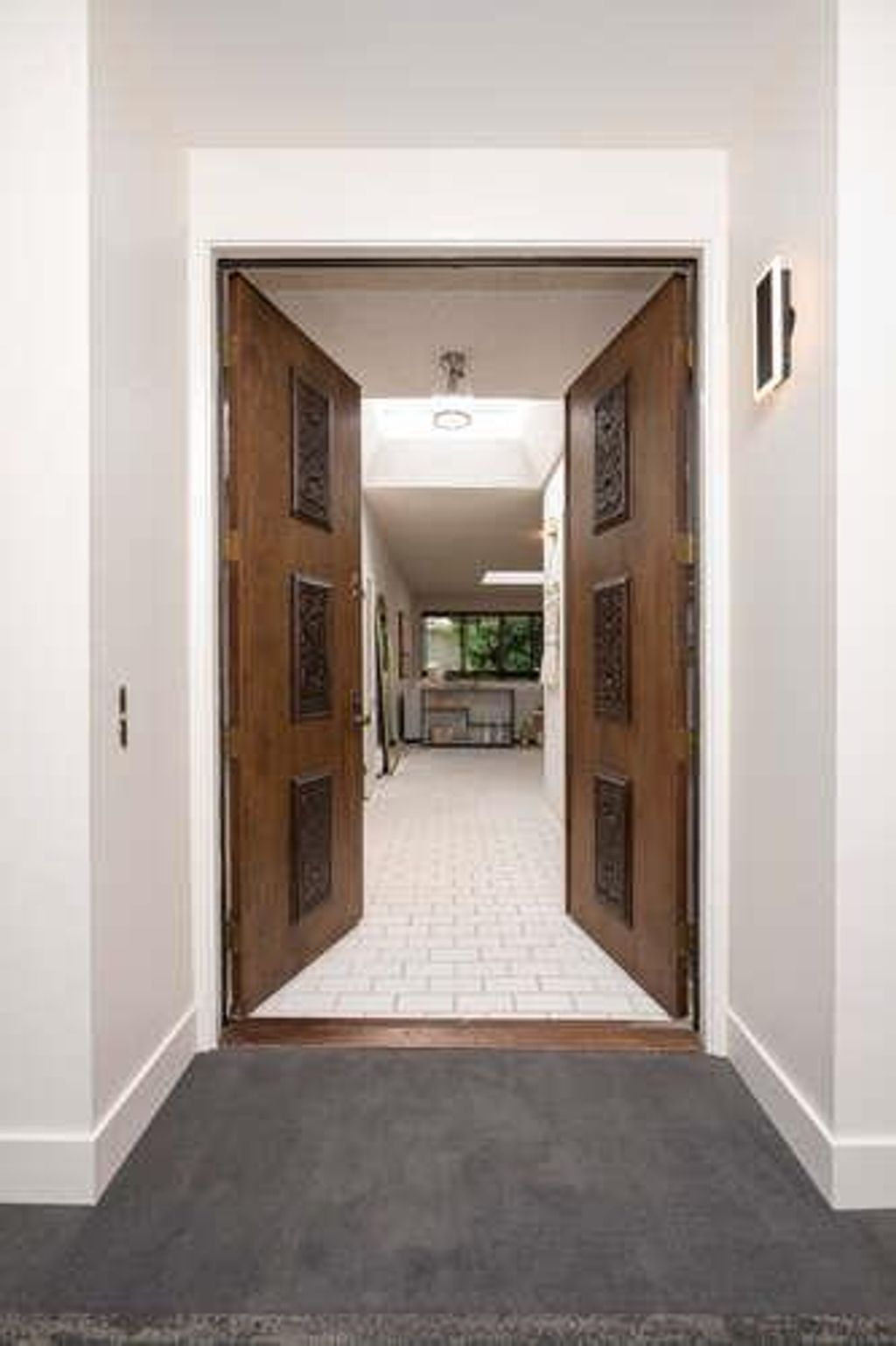 Photo of 1515 Floribunda Avenue #309, Burlingame, CA 94010 (MLS # ML82038611)