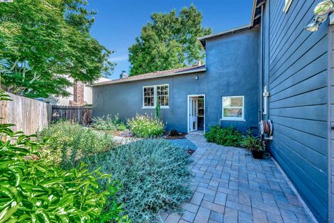 A home in San Leandro