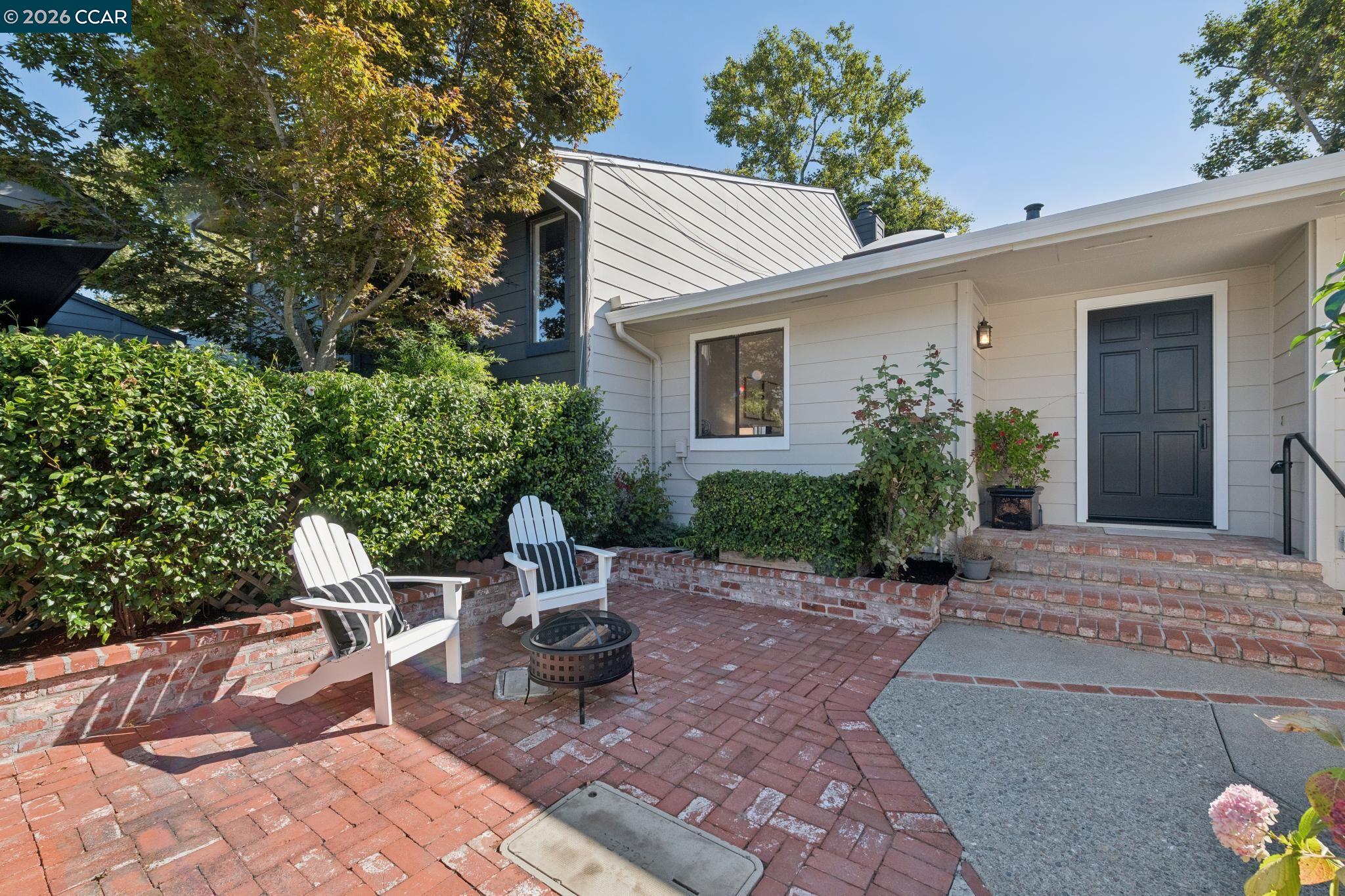 115 Cypress Point Way