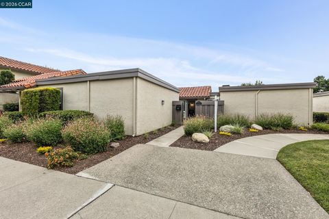 Photo of 1421 Calle Enrique, Pleasanton, CA 94566 (MLS # 41136553)