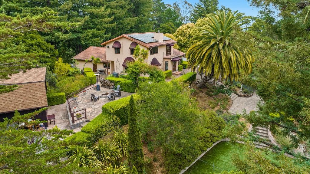 Photo of 780 Calabasas Road, Watsonville, CA 95076 (MLS # ML82038385)