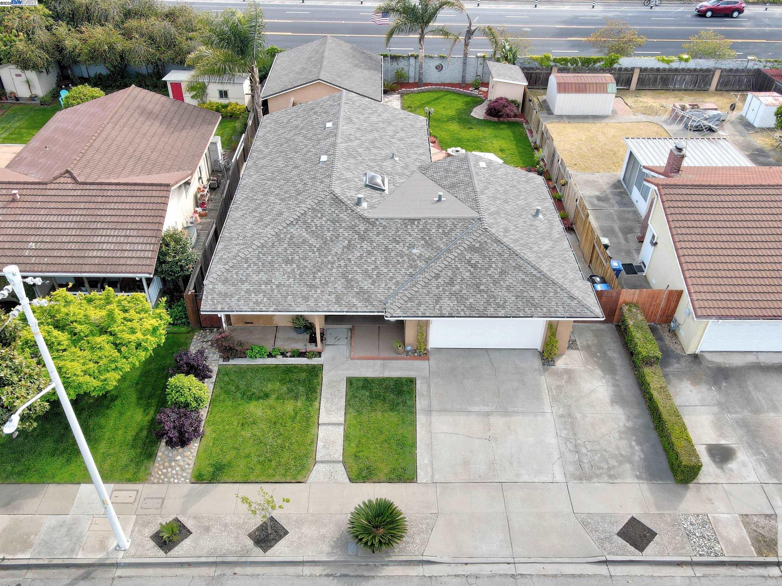 38243 Manzanita St