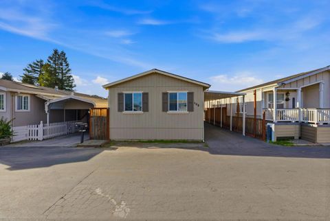 Photo of 789 Green Valley Road Road #108, Watsonville, CA 95076 (MLS # ML82029576)