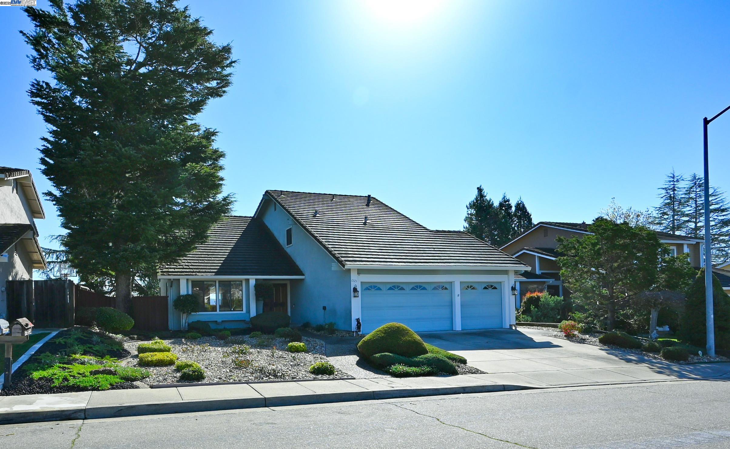 6525 Bellhurst Ln