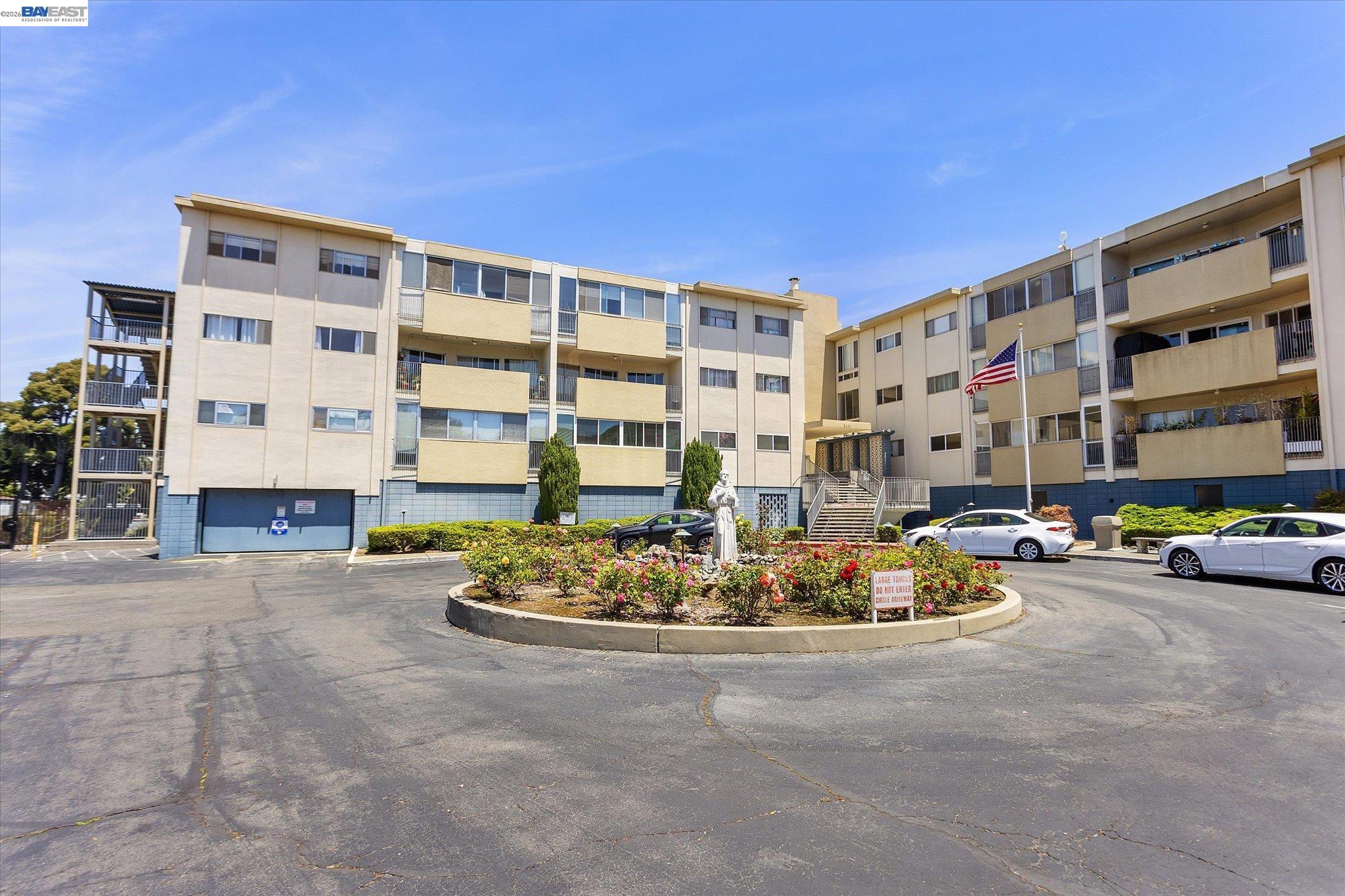2137 Otis Dr