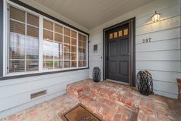 Listing photo 9