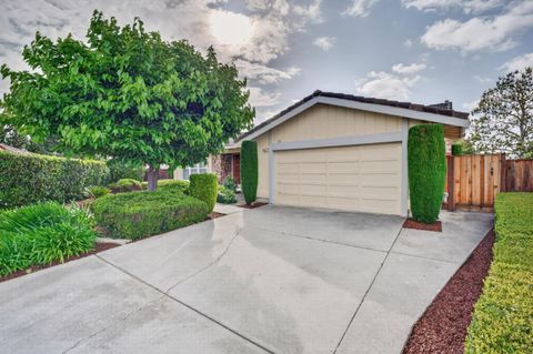 Photo of 29 Bliss Court, Pleasant Hill, CA 94523 (MLS # ML82045030)