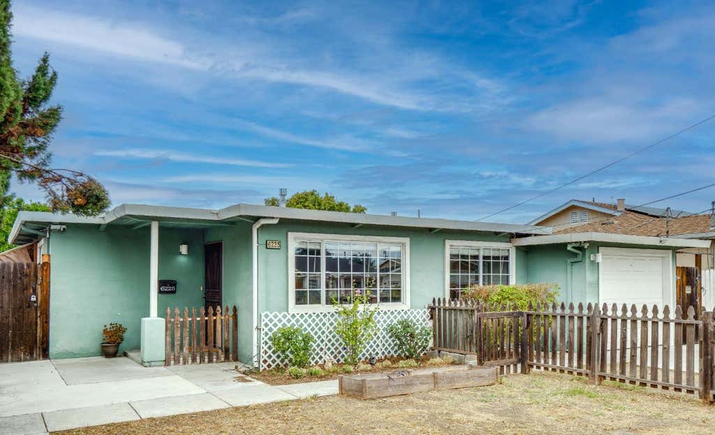 Photo of 6225 Wilma Avenue, Newark, CA 94560 (MLS # ML82058446)