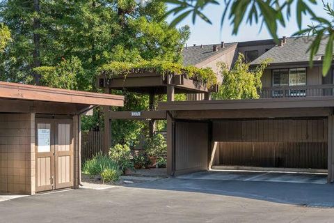 A home in San Carlos