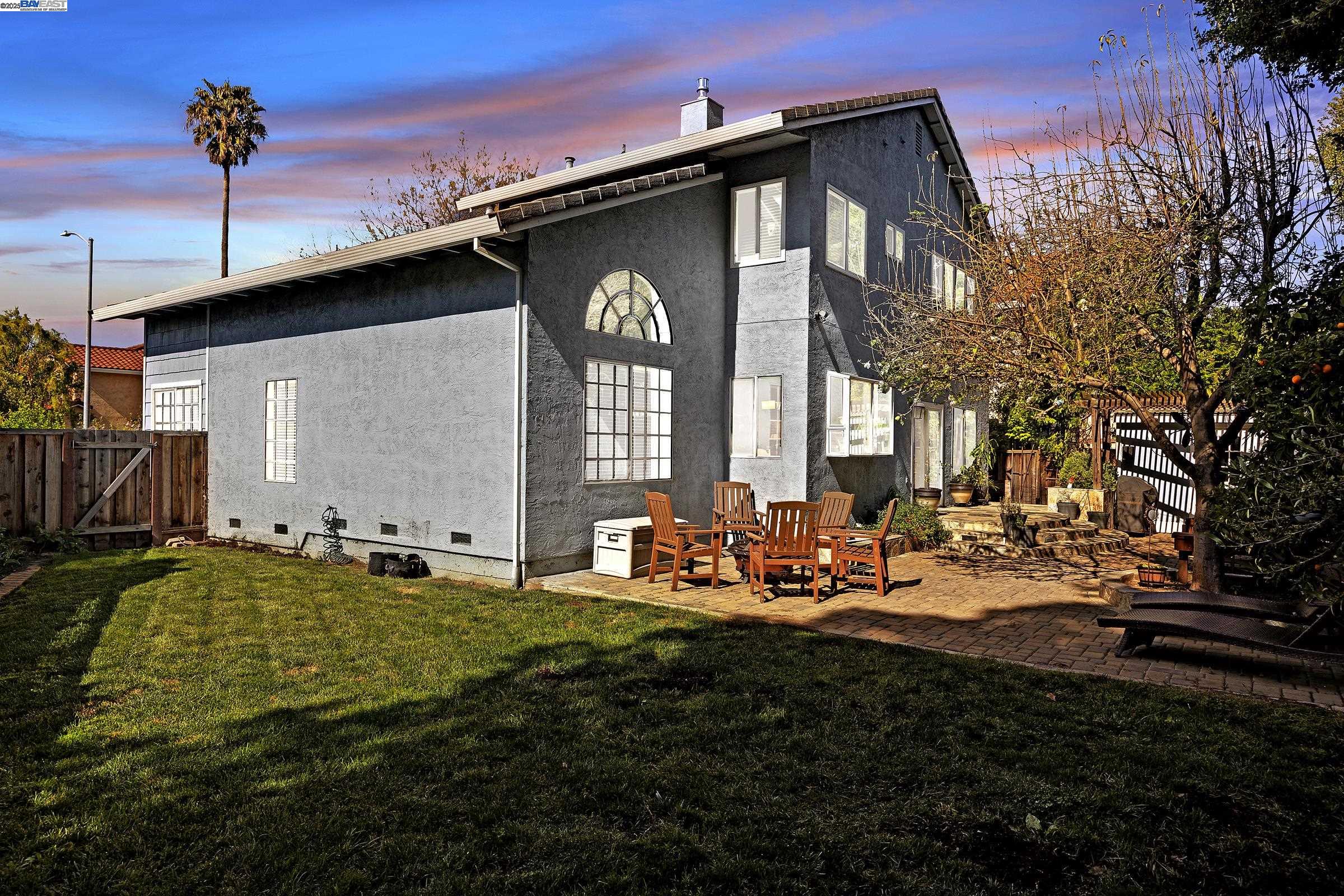 2867 Sanderling Drive