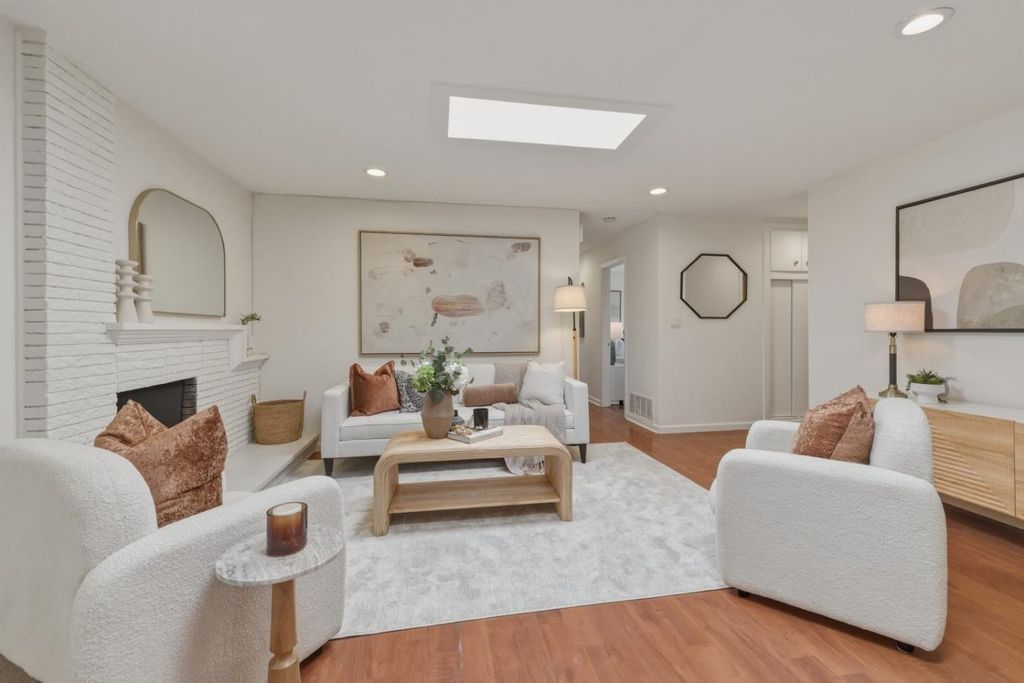 Photo of 1403 Kavanaugh Drive, East Palo Alto, CA 94303 (MLS # ML82047352)