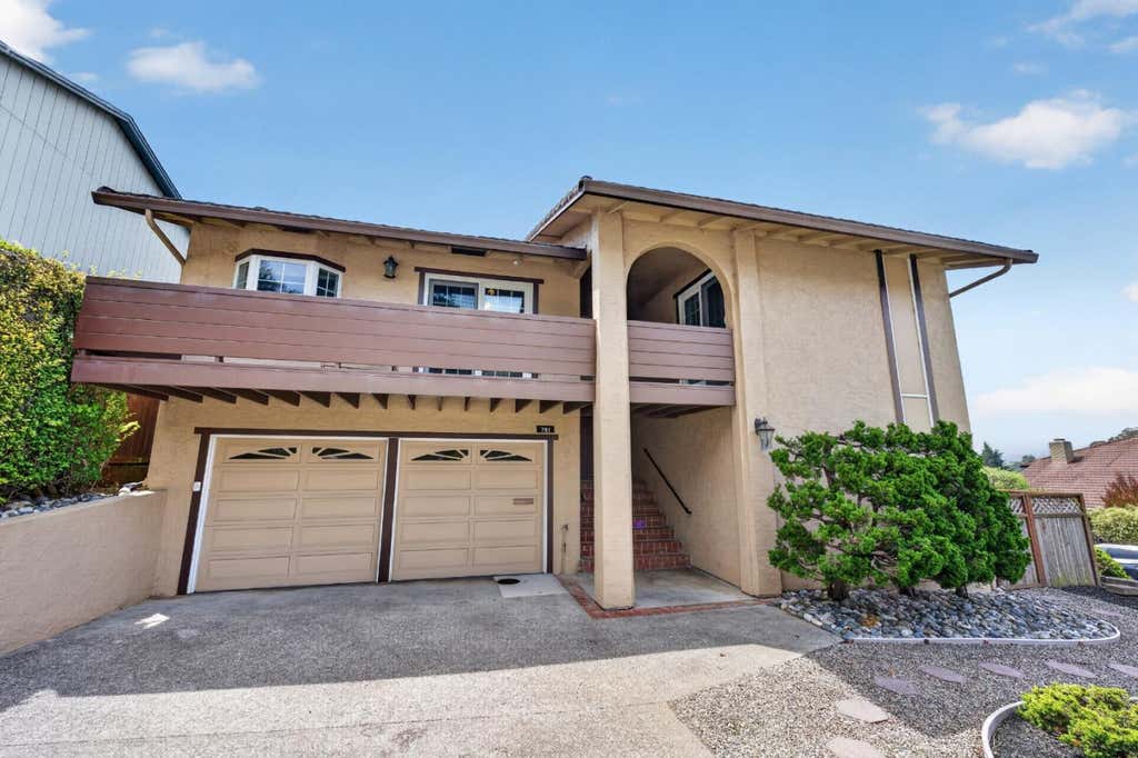 Photo of 791 Prairie Creek Drive, Pacifica, CA 94044 (MLS # ML82058525)