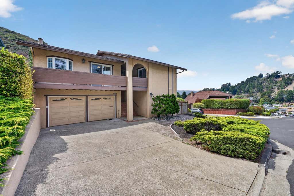 Photo of 791 Prairie Creek Drive, Pacifica, CA 94044 (MLS # ML82058525)