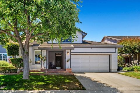 Photo of 17716 Riverbend Road, Salinas, CA 93908 (MLS # ML82033389)