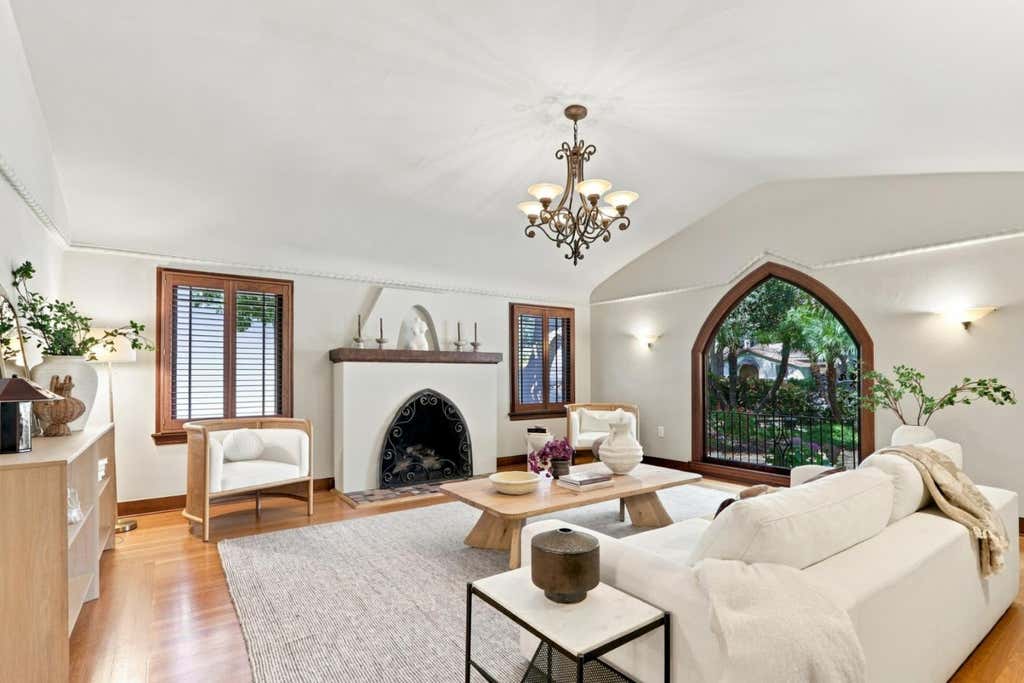 Photo of 1442 Shasta Avenue, San Jose, CA 95126 (MLS # ML82058391)