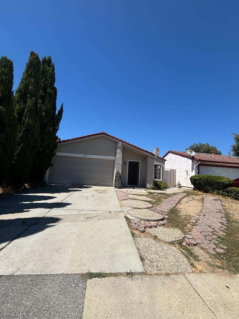 Photo of 1195 Spiro Drive, San Jose, CA 95116 (MLS # ML82056239)
