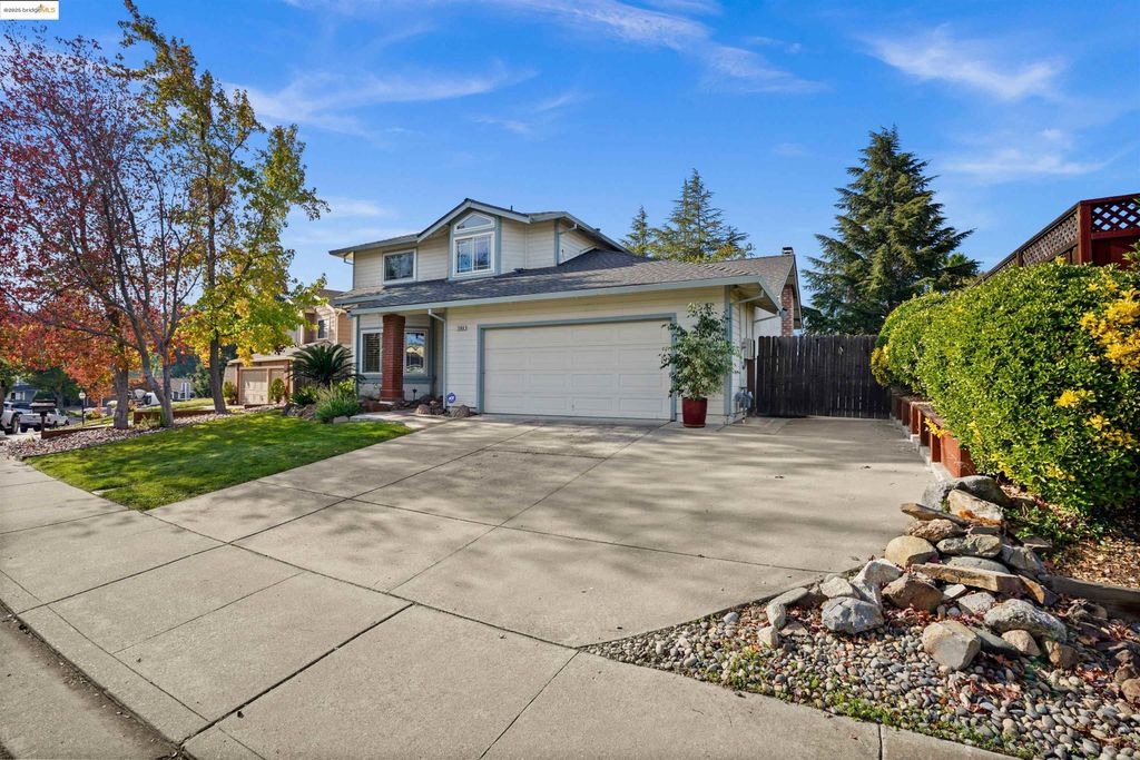 Photo of 2908 Bellflower Dr, Antioch, CA 94531 (MLS # 41117231)