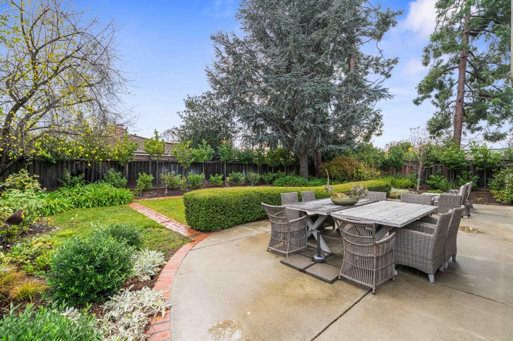Photo of 999 Hayman Place, Los Altos, CA 94024 (MLS # ML82030316)