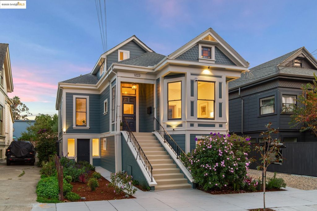 Photo of 1023 54th St, Oakland, CA 94608 (MLS # 41116419)