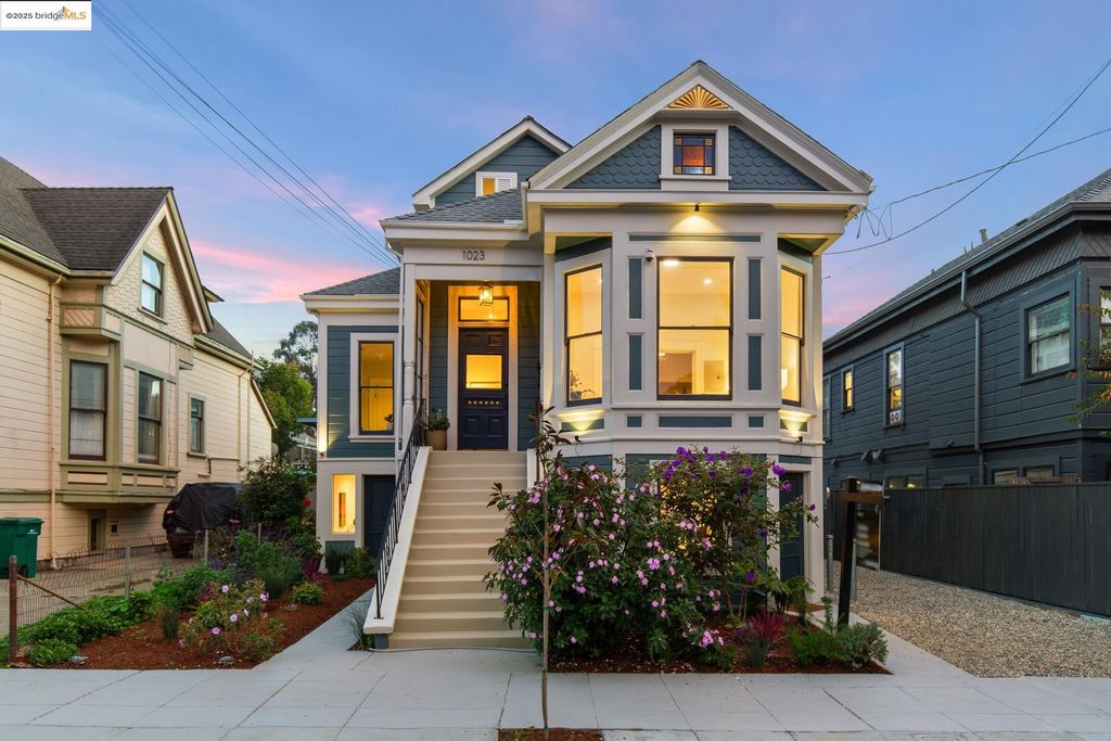 Photo of 1023 54th St, Oakland, CA 94608 (MLS # 41116419)