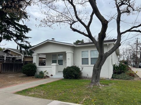 Photo of 708 N L St, Livermore, CA 94551 (MLS # 41123935)