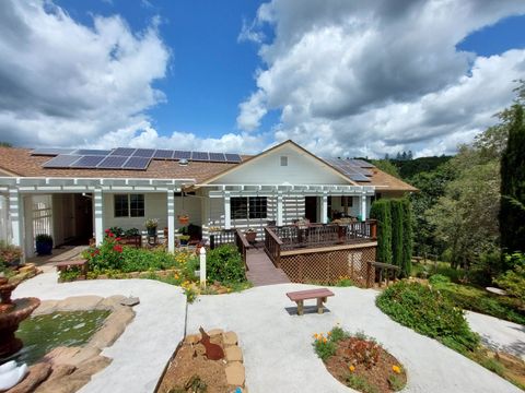 Photo of 15830 Ridgefield Court, Sonora, CA 95370 (MLS # 41123358)