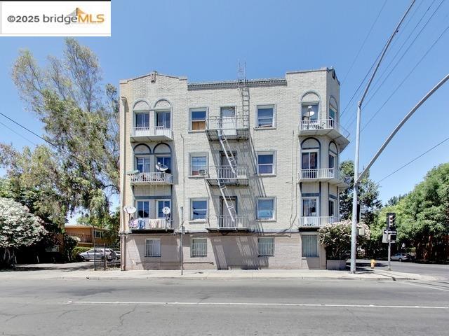 717 N San Joaquin St