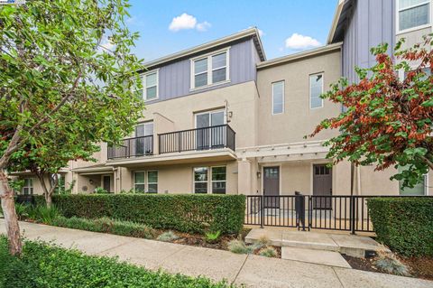 Photo of 2336 Carbondale Way, Dublin, CA 94568 (MLS # 41114730)