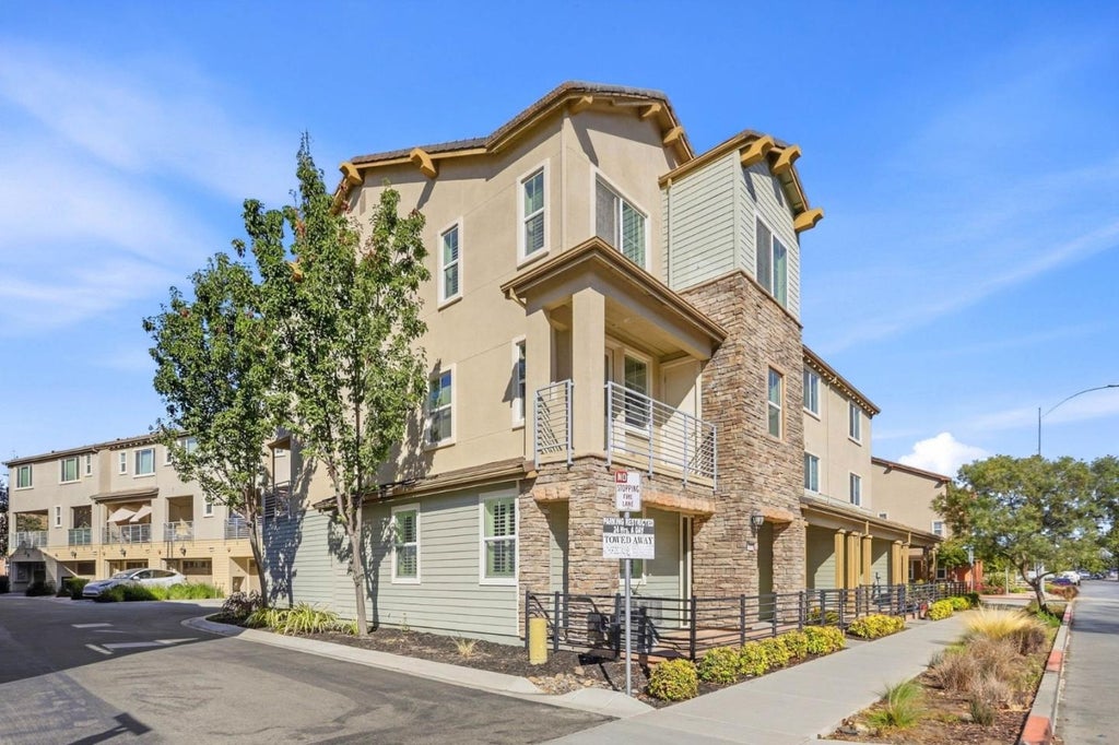 Photo of 6094 Charlotte Drive, San Jose, CA 95123 (MLS # ML82061363)