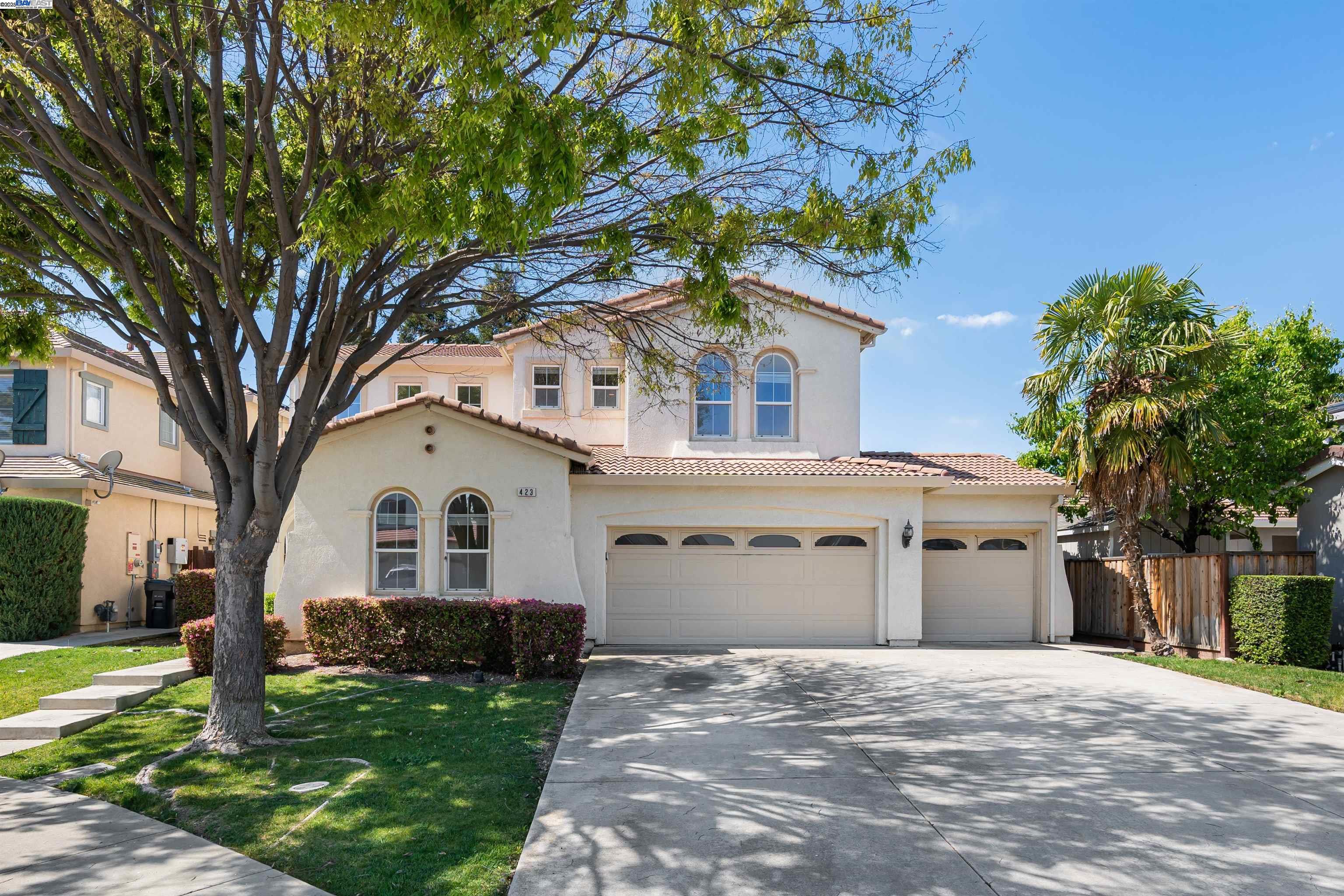 423 Riley Ct