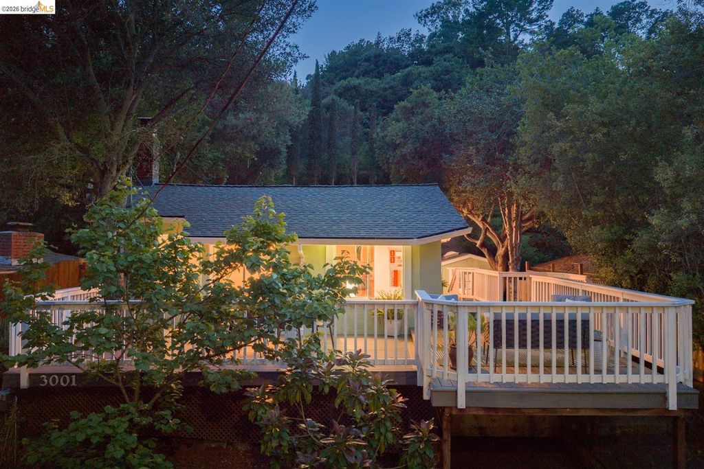 Photo of 3001 Jordan Rd, Oakland, CA 94602 (MLS # 41135629)