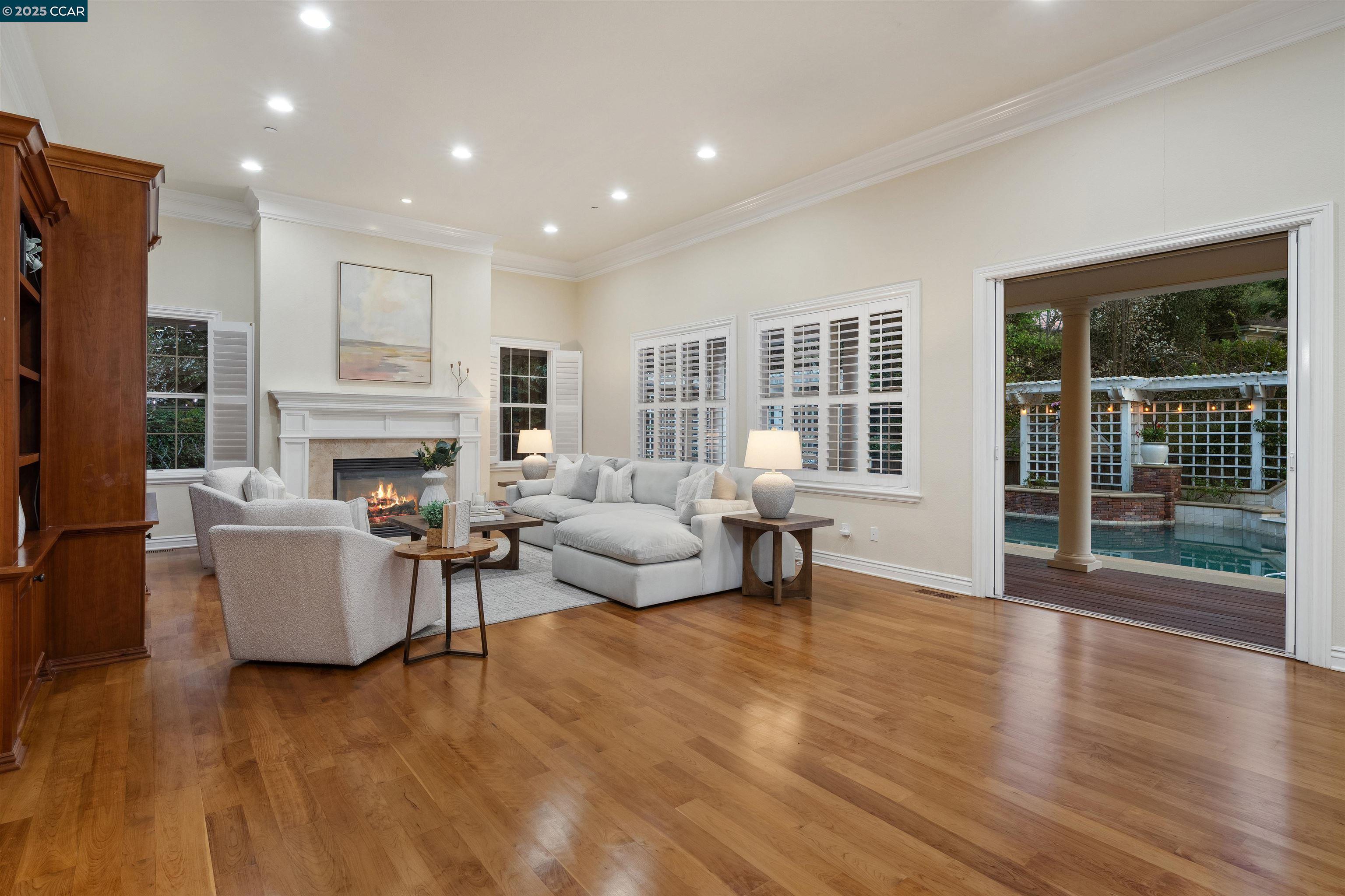 3 Brooktree Dr