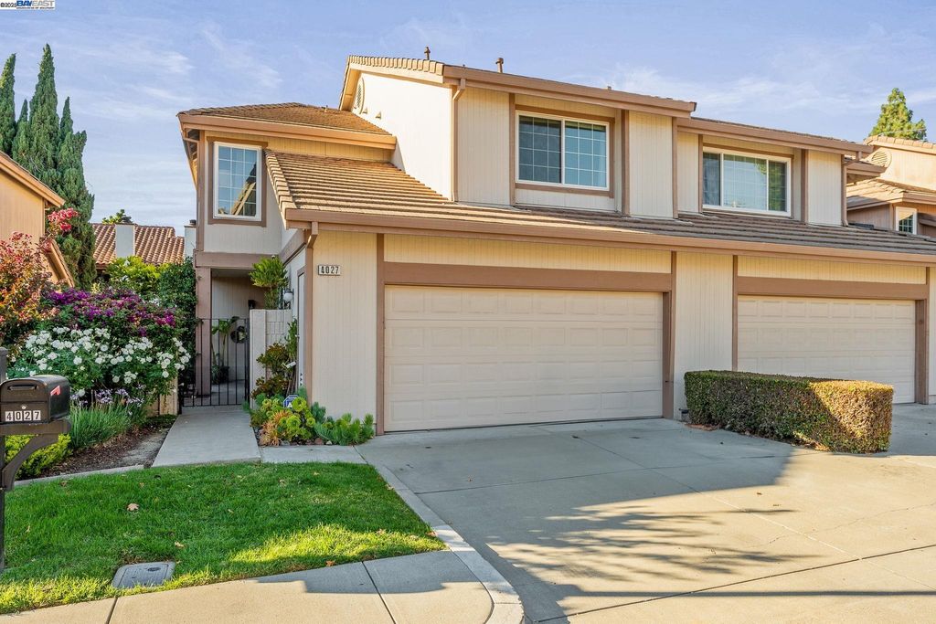 Photo of 4027 Sunset Ter, Fremont, CA 94536 (MLS # 41114217)