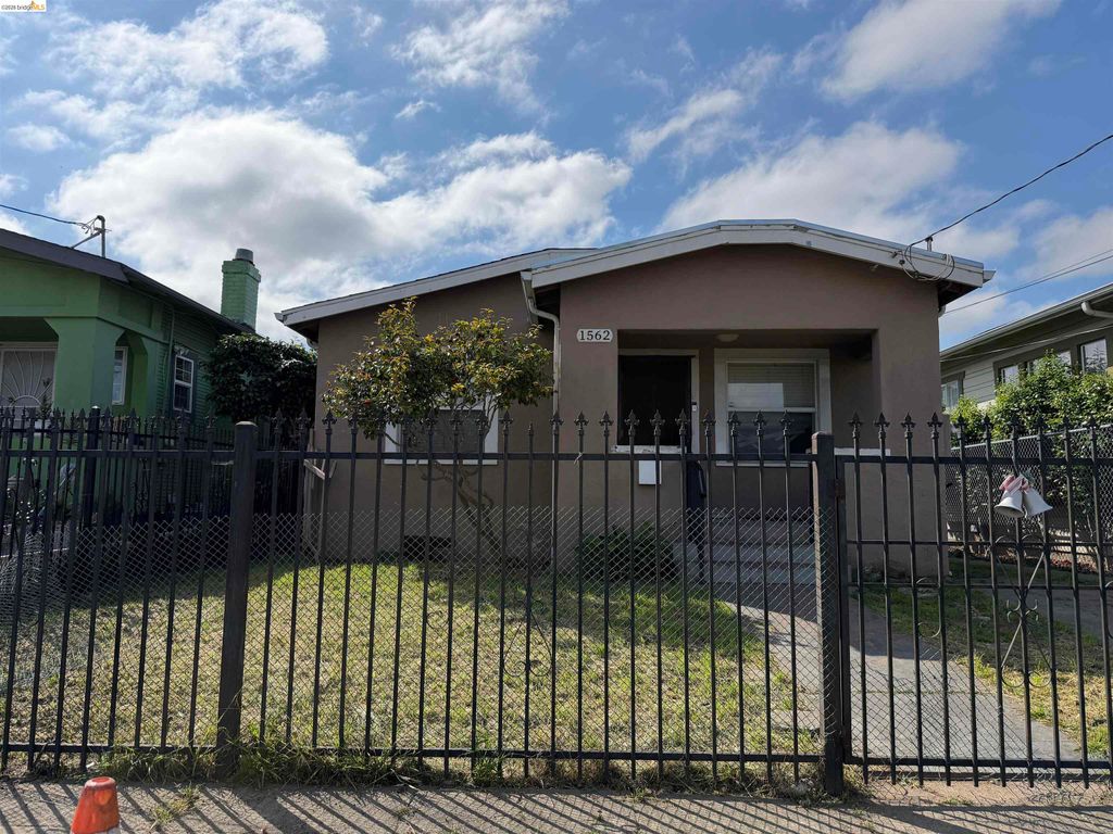 Photo of 1562 79th Avenue, Oakland, CA 94621 (MLS # 41135324)