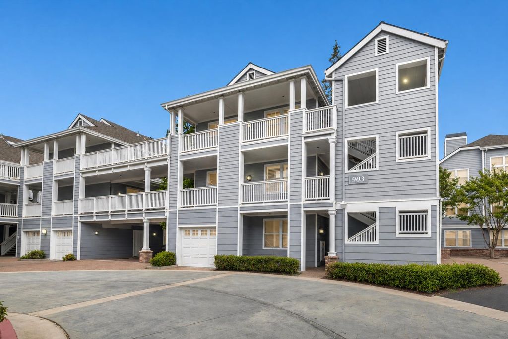 Photo of 903 Sunrose Terrace #301, Sunnyvale, CA 94086 (MLS # ML82044985)